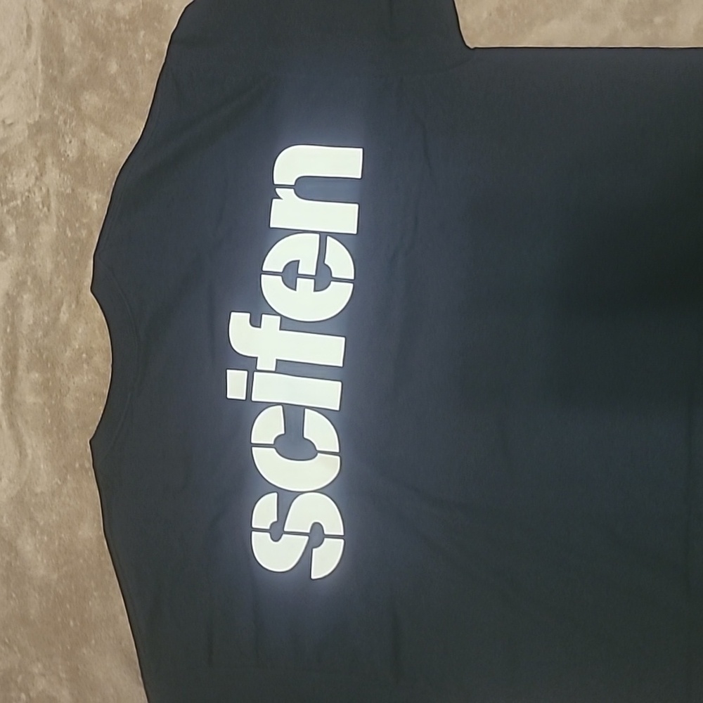 2XL Scifen Tee - Picture 4 of 5